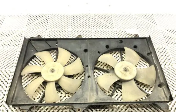 Toyota Avensis Verso Fan set 1536323030