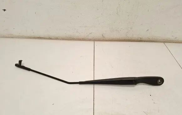 Volvo V50 Front wiper blade arm 8620201