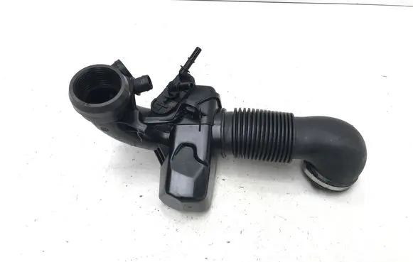 Intake resonator