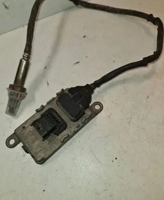Volkswagen Golf I Lambda probe sensor R036363 22827993 SNS371