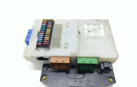 Ford Galaxy Fuse module 6G9T14A073DJ LTQF01125TP 3659AF01125TP