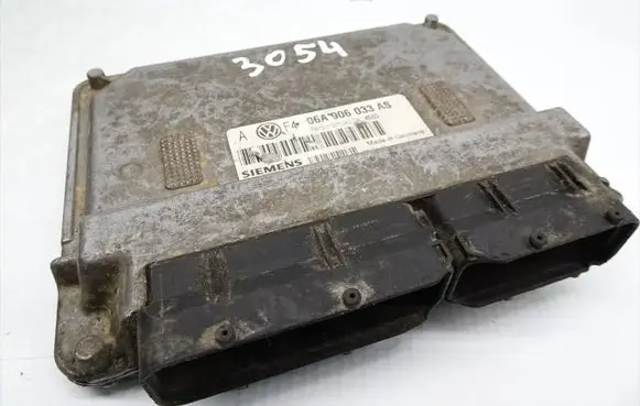 Volkswagen Golf IV Engine control unit/module 06A906033AS 5WP40151