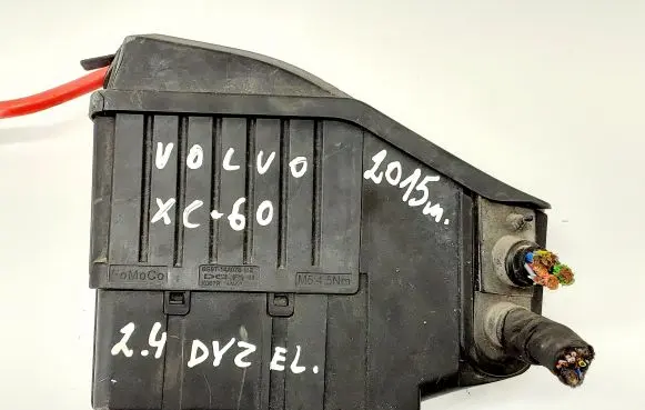 Volvo XC60 Fuse box set 6G9T14A067CA 6G9T14A076MB