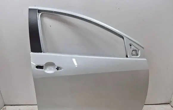 Toyota Yaris XP210 Front door