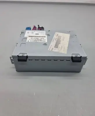 Jaguar F-Pace Radio/CD/DVD/GPS head unit HY3218K812CE