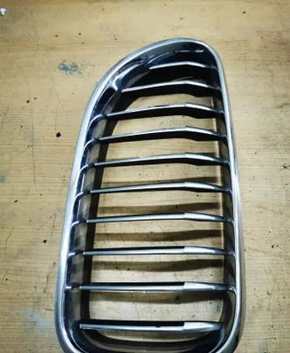 BMW 6 F12 F13 Front bumper upper radiator grill 7212850