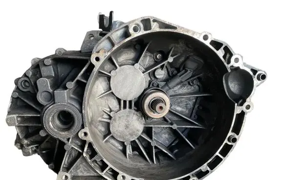 Manual 5 speed gearbox