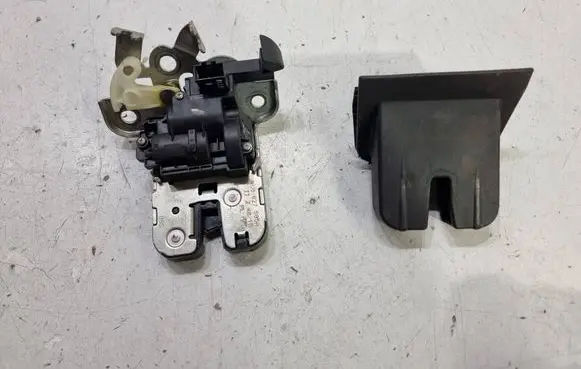 Tailgate/trunk/boot lock/catch/latch