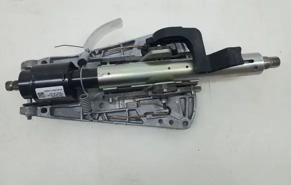 Mercedes-Benz C W204 Steering wheel axle A2044602216