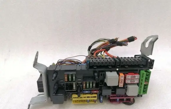 Mercedes-Benz CLS C218 X218 SAM control unit A2129060205