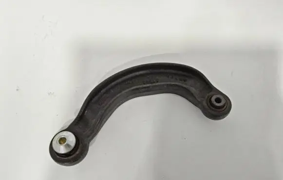 Rear control arm