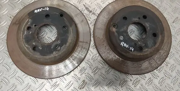 Toyota RAV 4 (XA40) Rear brake disc