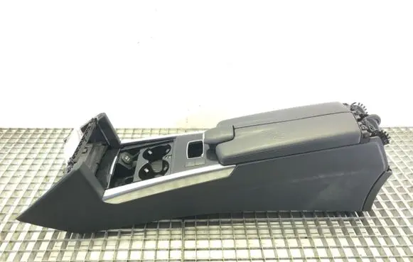 Mercedes-Benz E W212 Armrest 