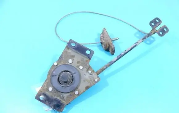 KIA Carens II Spare wheel mounting bracket IMPRK1338015