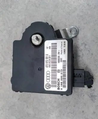 Audi A6 S6 C6 4F Battery control module 