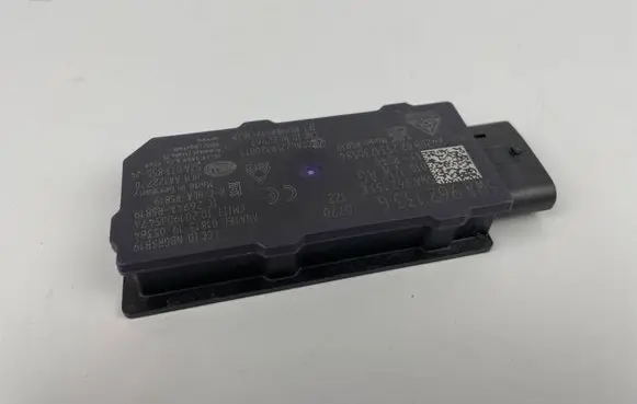 Volkswagen PASSAT B9 Keyless system antenna 5WA962133G 5WA962133E