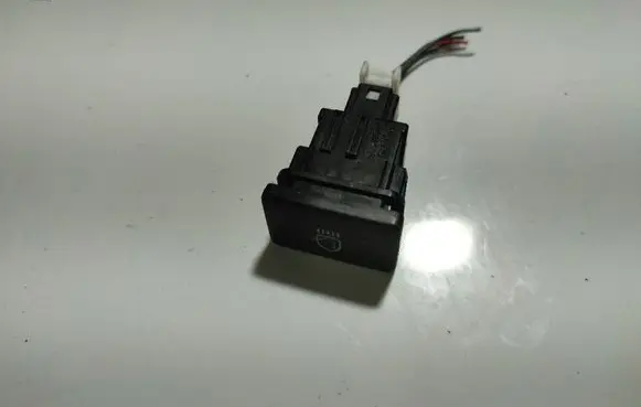 Toyota Auris 150 Fog light switch B15A975