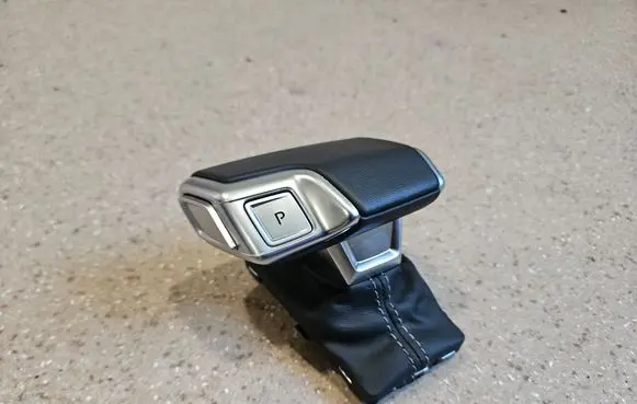 Audi A6 S6 C8 4K Gear lever shifter trim leather/knob 4K1713140F