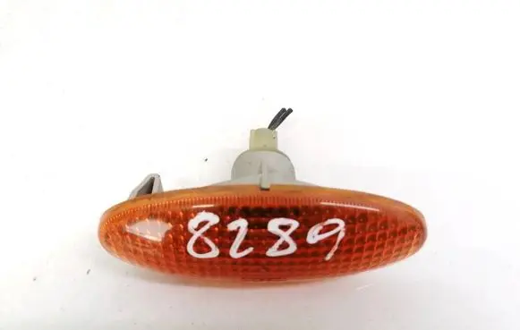 Nissan Almera Tino Front fender indicator light 23676210 236762-10