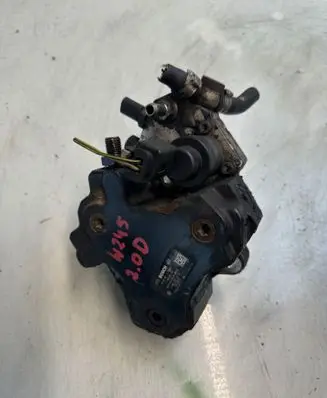 Mercedes-Benz B W245 Fuel injection high pressure pump A6400700701 0445010120