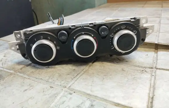 Ford Focus Climate control unit 3M5T19980AD