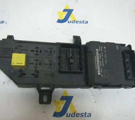 Opel Vectra C Central body control module 13168783