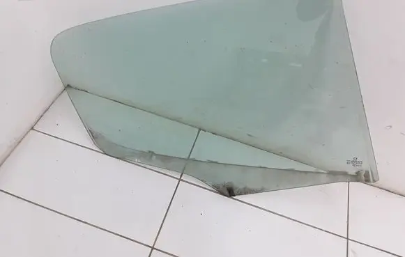Peugeot 308 Rear door window glass