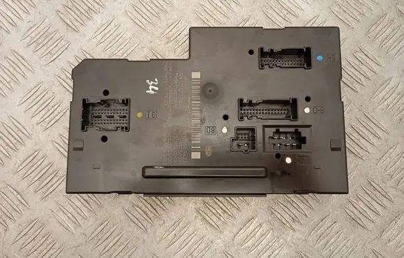 Mercedes-Benz E C207 W207 SAM control unit 5DK01102315 2129009622 2129015205