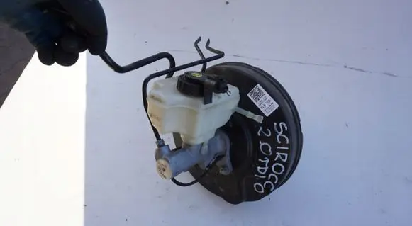 Volkswagen Scirocco Brake booster 1K131410BM