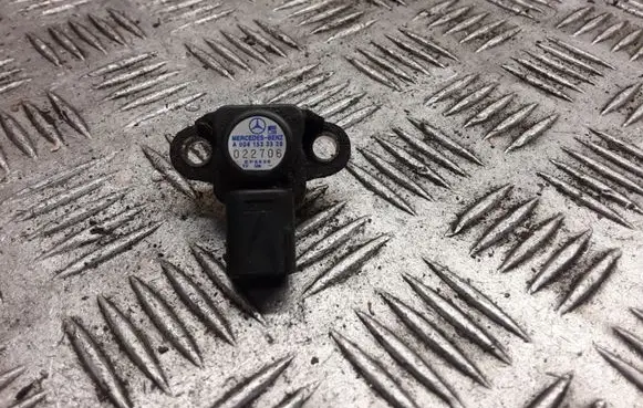 Mercedes-Benz C W203 Air pressure sensor A0041533328