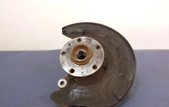 Skoda Octavia Mk3 (5E) Front wheel hub spindle knuckle 