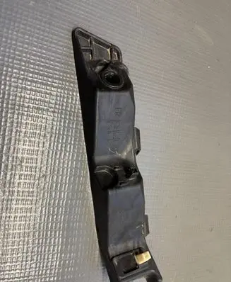 KIA Sportage Front bumper mounting bracket 86516F1000 86514F1000