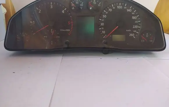Audi A6 S6 C5 4B Speedometer (instrument cluster) 88311264N