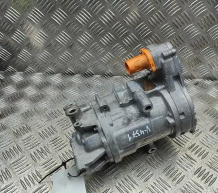Mercedes-Benz CLA C118 X118 Air conditioning (A/C) compressor (pump) A0008307704