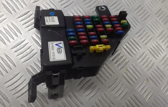 KIA Sportage Fuse box set 91950-1F510