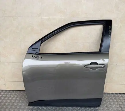Toyota Yaris Cross Front door