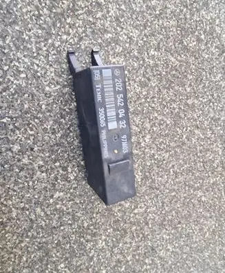 Mercedes-Benz C W202 Comfort/convenience module 2025420432