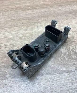 Audi A8 S8 D3 4E Heater blower motor/fan resistor 4E0820521C 2468104355