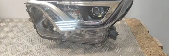 Toyota RAV 4 (XA40) Headlight/headlamp W3049