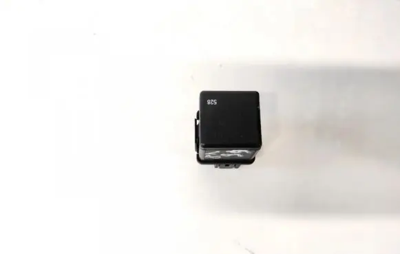 Mitsubishi Space Star Other relay mb953381 v23134-b52-x240