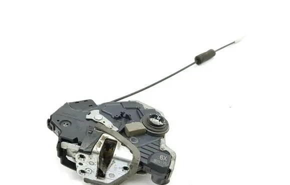Suzuki Grand Vitara II Front door lock 6D0100