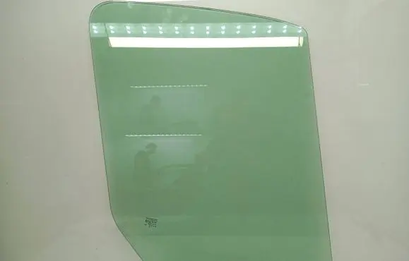Volkswagen Crafter Front door window/glass (coupe) 43R001025 E000184