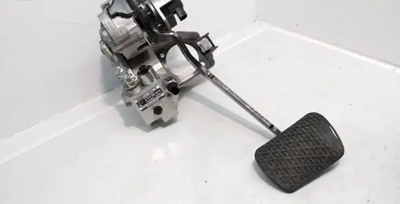 Mercedes-Benz E W212 Brake pedal A2122900001 A2122900201