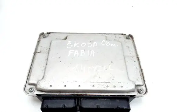 Skoda Fabia Mk2 (5J) Engine control unit/module 045906019CD 0281012749