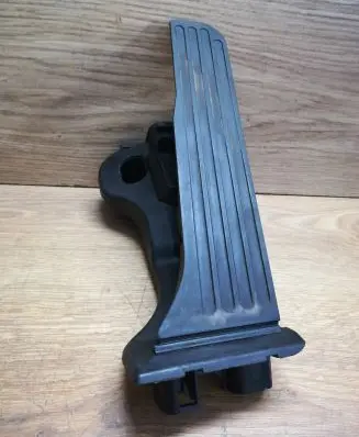 Volkswagen Golf V Accelerator throttle pedal 1K1721503P