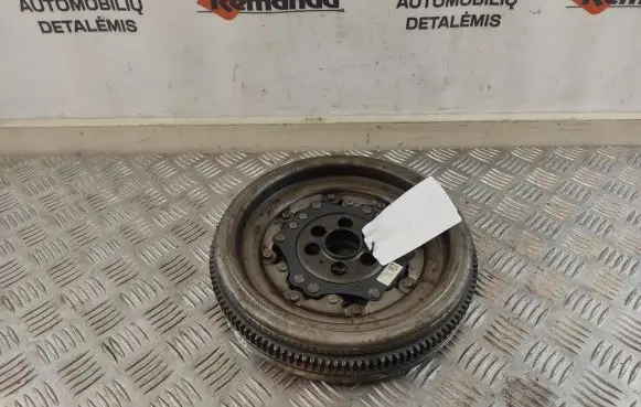 Volkswagen PASSAT B8 Flywheel 03L105266DE