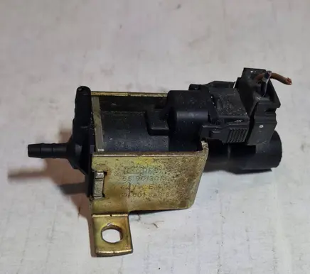 Mercedes-Benz C W202 Secondary air pump 5690130F00 0015408697