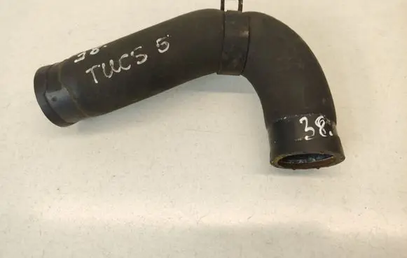 Hyundai Tucson JM Engine coolant pipe/hose