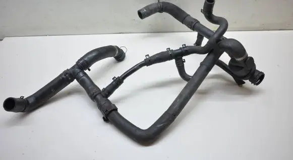 Jaguar XF X250 Engine coolant pipe/hose 4R838A586AA