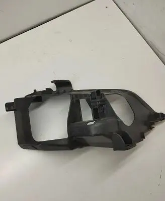 Audi Q7 4L Headlight/headlamp mounting bracket 4L0